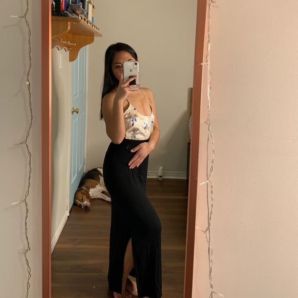 Black low slit maxi skirt - Picture 2 of 2